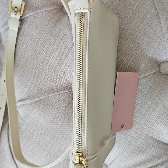 Quince - Picture 5 of 7